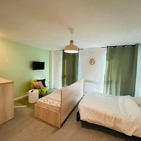 Moderne Au Coeur De We Live In R 303 * Reims